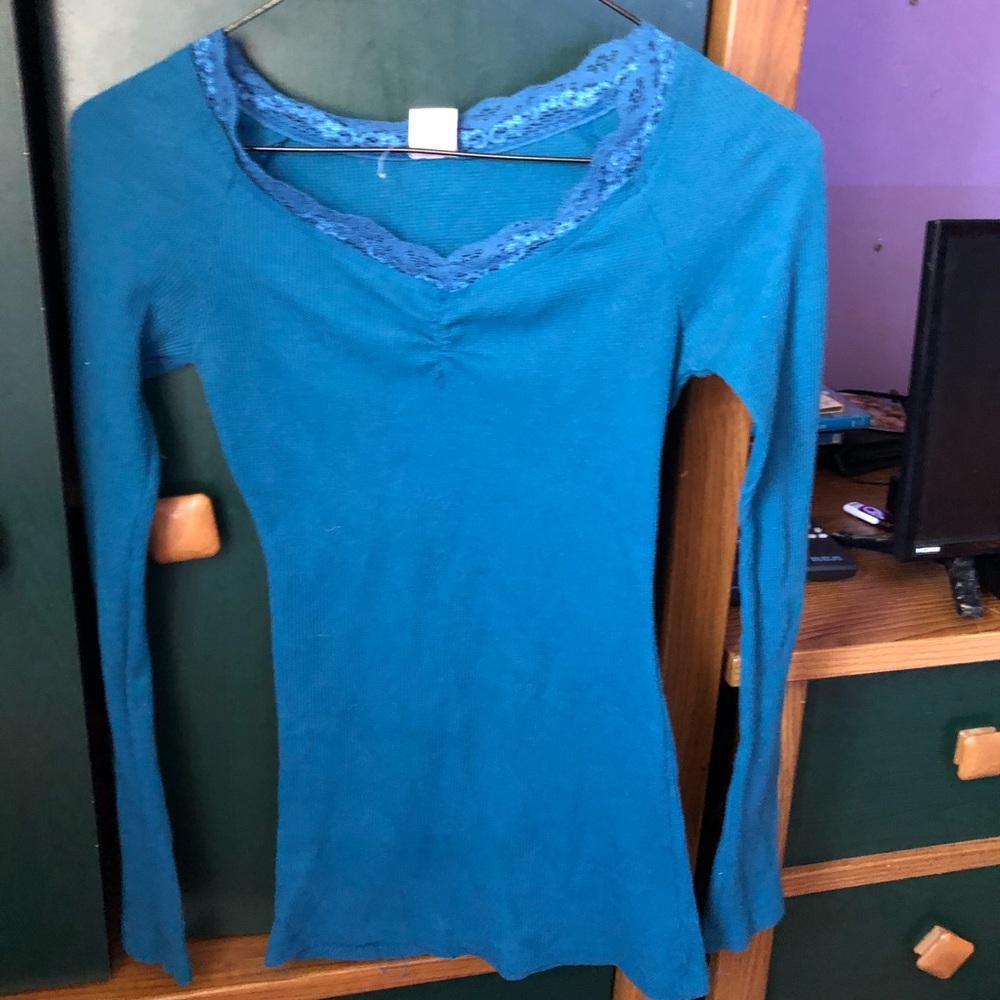 Blue long sleeve shirt
